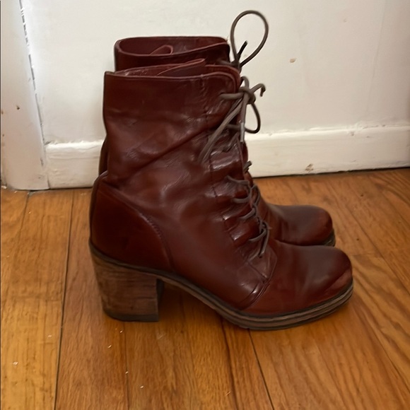 Frye Brown Heeled Boots with Lace-Up Design - Picture 6 of 6
